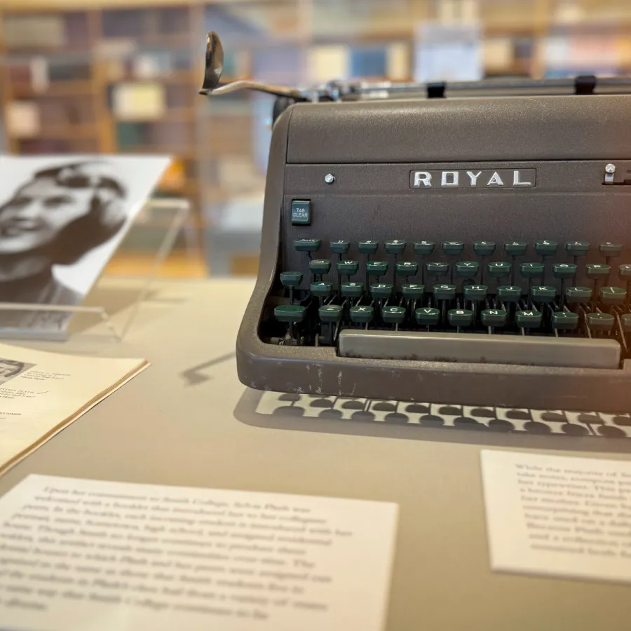 Exhibits including Sylvia Plath's typewriter